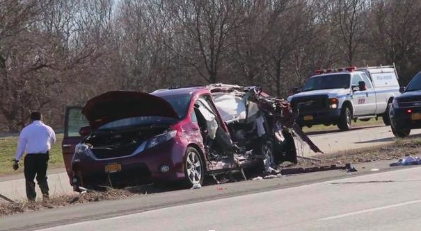 One dead in accident on Long Island Expressway